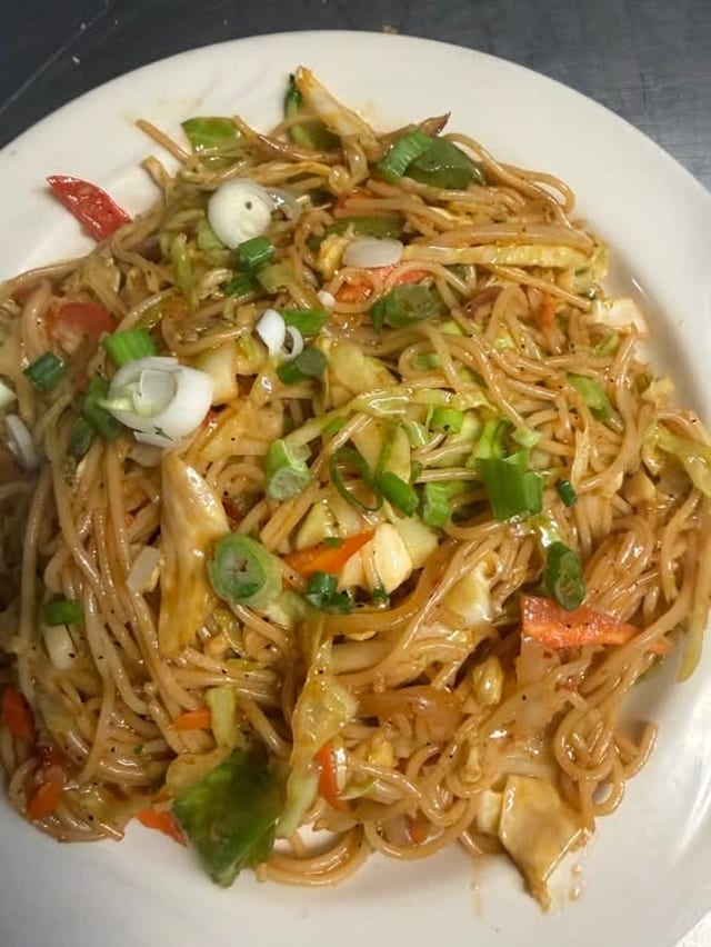 Chicken Noodles (chow Mein).